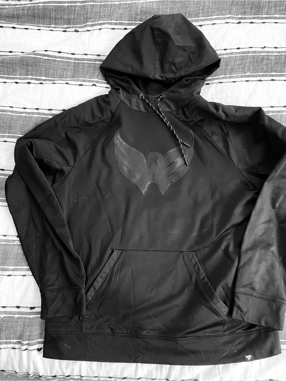 Washington Caps Black Hooded Pullover withEmblem— Fanatics XL